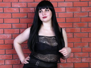 Kerellin - online chat x with this black hair 18+ teen woman 