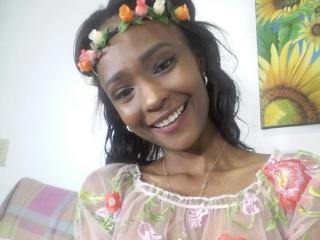 DanielaSpittia - Live cam porn with this black Young lady 