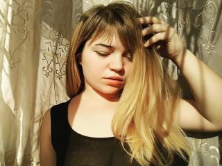 HaileyMilady - Webcam hot with this russet hair Girl 