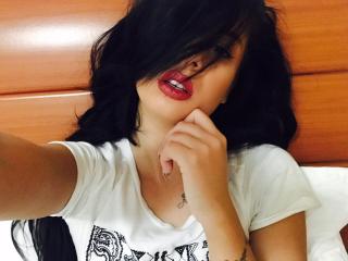 LinetteAbsolut - Video chat xXx with this charcoal hair Girl 