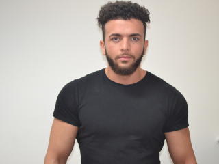 GodLuke - Cam en direct avec un Homme apparence bien proportionnée sur la plateforme XLovegay 