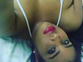 Kendraa - online chat x with this plump body 18+ teen woman 