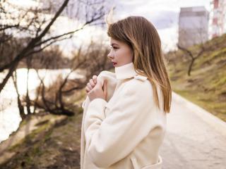 VictoriaCake - Show nude with this European Young lady 