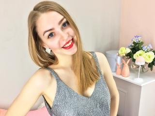 FallenAngelK - Live chat hot with this average body Sexy babes 