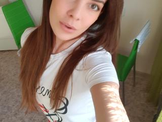 AnnaFiree - Web cam exciting with this average body Hot babe 