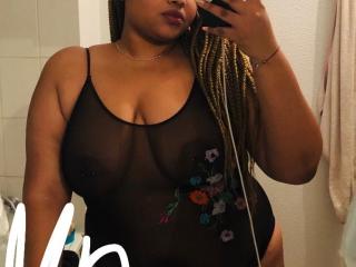 LolitaBlackX - Chat cam hard with this shaved private part Hot chicks 