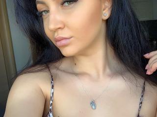 BelleGloryaa - Webcam hot with this black hair College hotties 