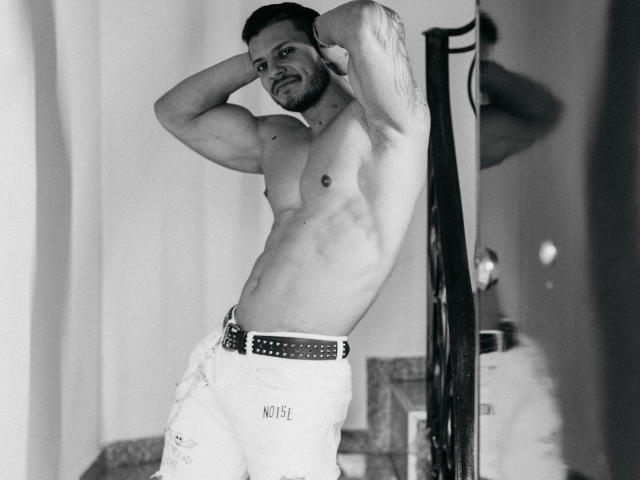 TravisHolden - ライブポルノ&amp;セックスカム - 6417745