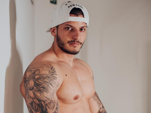 TravisHolden - ライブポルノ&amp;セックスカム - 6417755