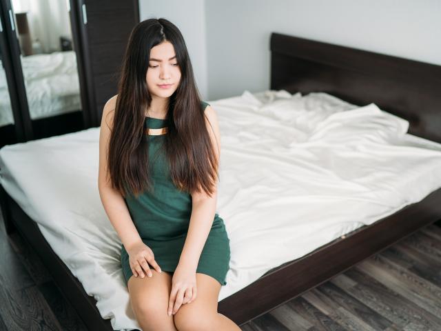 MaggyFlower - Show x with a White Sexy girl 