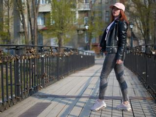 CuttieEyesX - Chat live sexy with a slender build Girl 