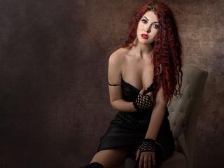 ClaraCarole - chat online hard with a White 18+ teen woman 