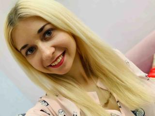 Vanilla69X - Video chat hard with this golden hair Young and sexy lady 