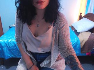 Dulcehotty - online show x with a dark hair Young and sexy lady 