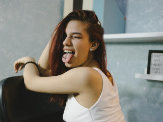 AmityV - Live hot with this scrawny Sexy babes 