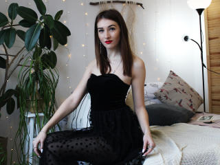 JazznBluezz - Live chat hard with this shaved intimate parts 18+ teen woman 