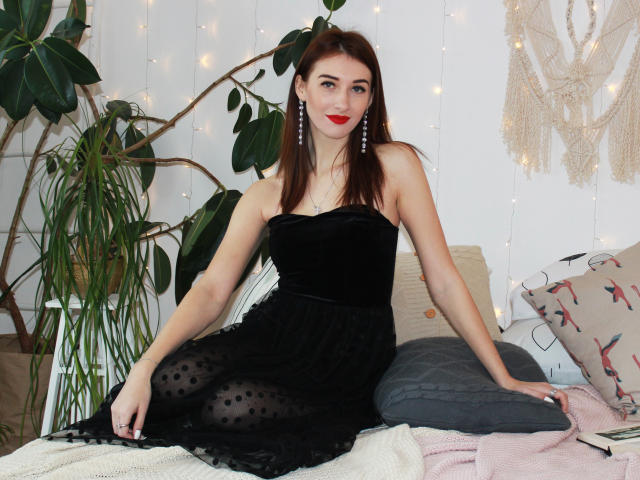 JazznBluezz - Webcam sex with this amber hair College hotties 