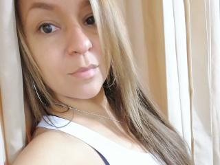 Angelonix - Chat live hot with a latin american Hot lady 