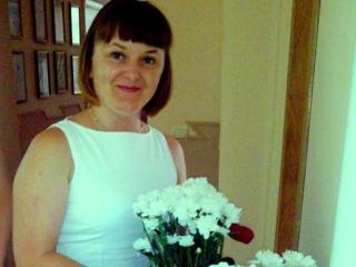 LisaCynia - Live chat xXx with this standard tits size Horny lady 
