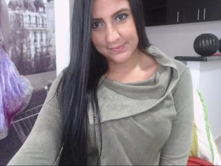 Elenna69 - Webcam hot with this Sexy girl with average hooters 