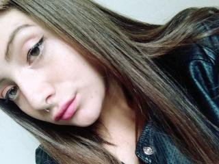 SamyJhonson - Chat live exciting with this latin american Sexy girl 