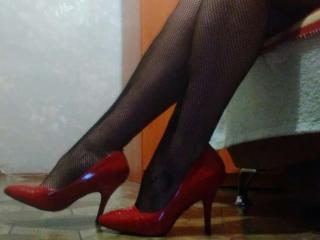 RositaSky - Live chat exciting with a shaved vagina MILF 