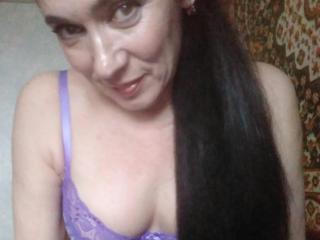 RositaSky - Chat live exciting with a White Sexy mother 