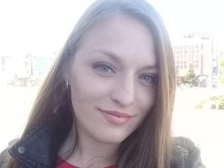 LisaTender - chat online sexy with this standard build Young lady 