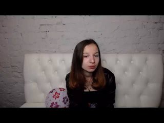 LaineyOliver - Chat live sex with this standard build Hot chicks 