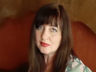 GoldenCaramel - online show xXx with a European MILF 