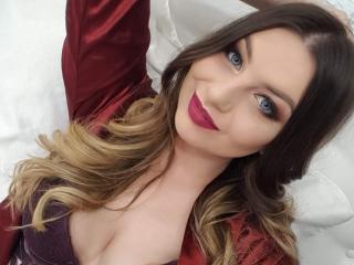 AmazingSheylla - Chat exciting with this standard breat size Hot babe 