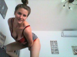 AnnaBelleFemme - chat online xXx with this vigorous body Horny lady 