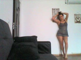 AnnaBelleFemme - Live cam exciting with a bubbielicious Lady 