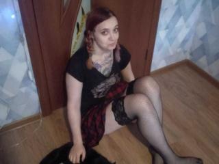 FionaTale - online chat exciting with a White 18+ teen woman 
