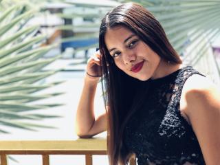 LarCroft - Show live sexy with a regular chest size 18+ teen woman 