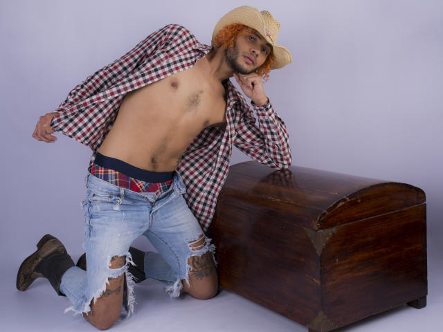 JaxonRiders - פורנו בשידור חי ומצלמת סקס - 6540852