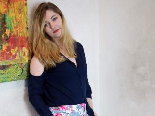 BlondeLacy - online chat sexy with a being from Europe Young and sexy lady 