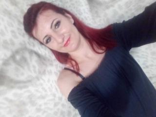 WendyWestW - Webcam live nude with this 18+ teen woman with little melons 