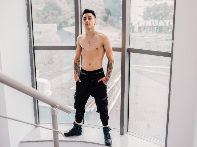 AnthonyCruise - Live porn &amp; sex cam - 6553576