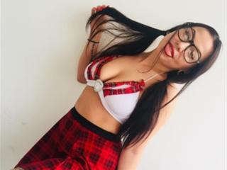 AmandaMia - Chat live hot with a ordinary body shape Sexy girl 