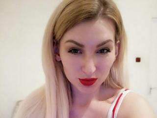 AleenaBlick - chat online hard with this shaved private part Young and sexy lady 