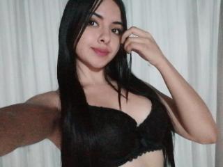 BelleLuna - online chat porn with a latin Hot chicks 