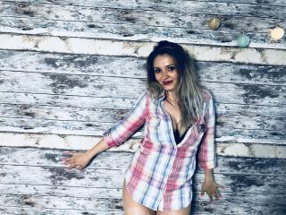 RedYasmine - Show live exciting with a shaved private part Girl 