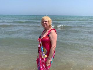 BerrySparks - Web cam sexy with a sandy hair Lady over 35 