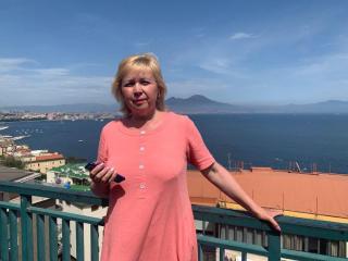 BerrySparks - Show live hot with this European Lady over 35 