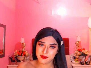 QueenNatalieFox - Live nude with a Ladyboy 