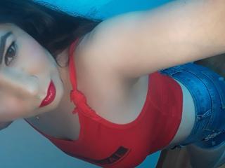 SweetAndHotSara - Show live hard with this Sexy mother with average hooters 