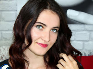 MarieBloomS - chat online exciting with a lean Young lady 