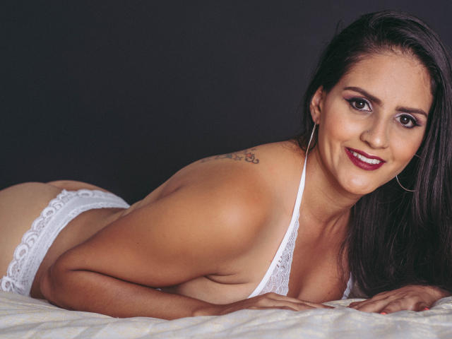 BabeIsabelleX - Cam hot with this latin american Hot chicks 