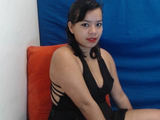 Vallentinaa - Webcam live xXx with this charcoal hair Lady over 35 